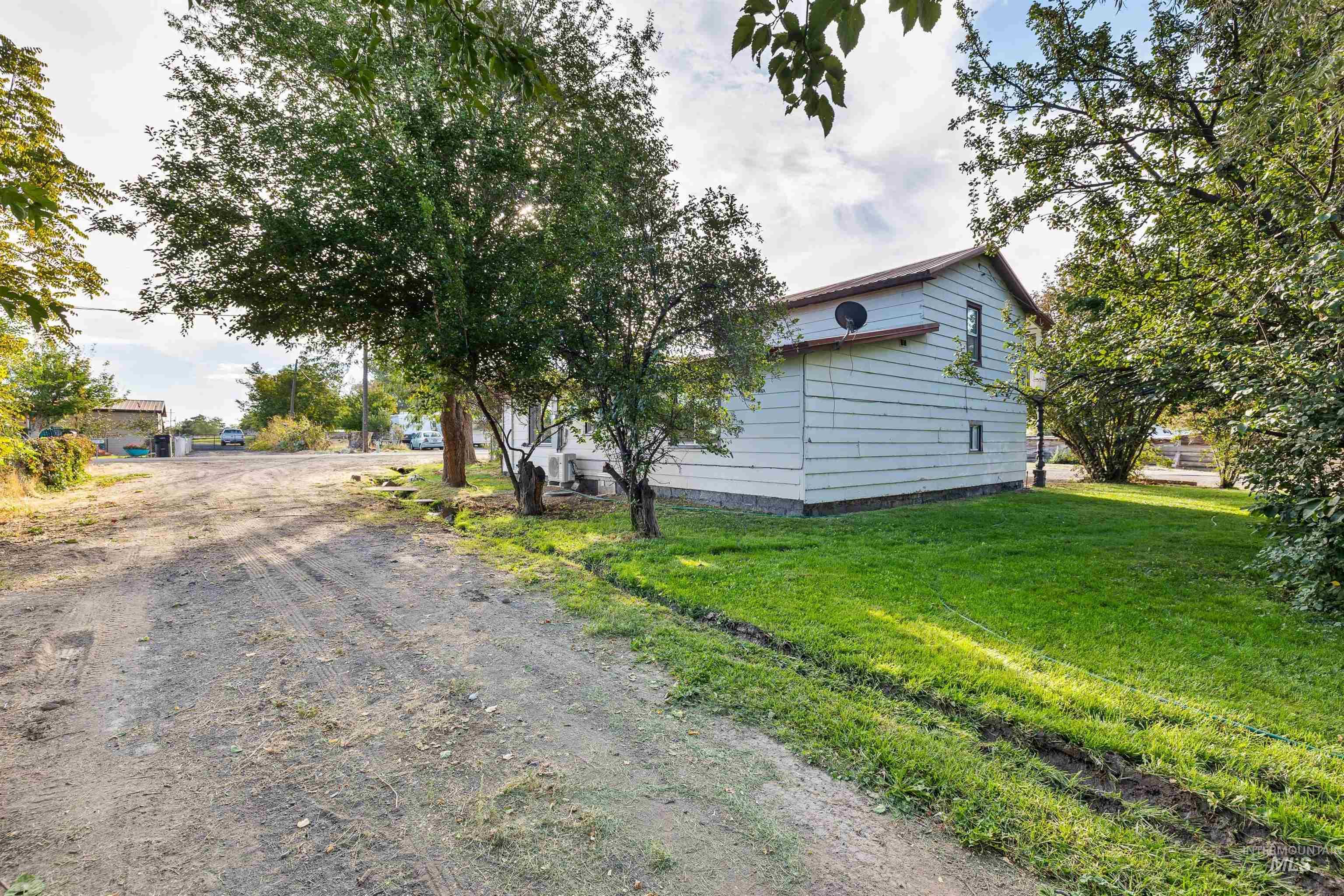 4205 N 1410 E Property Photo 33