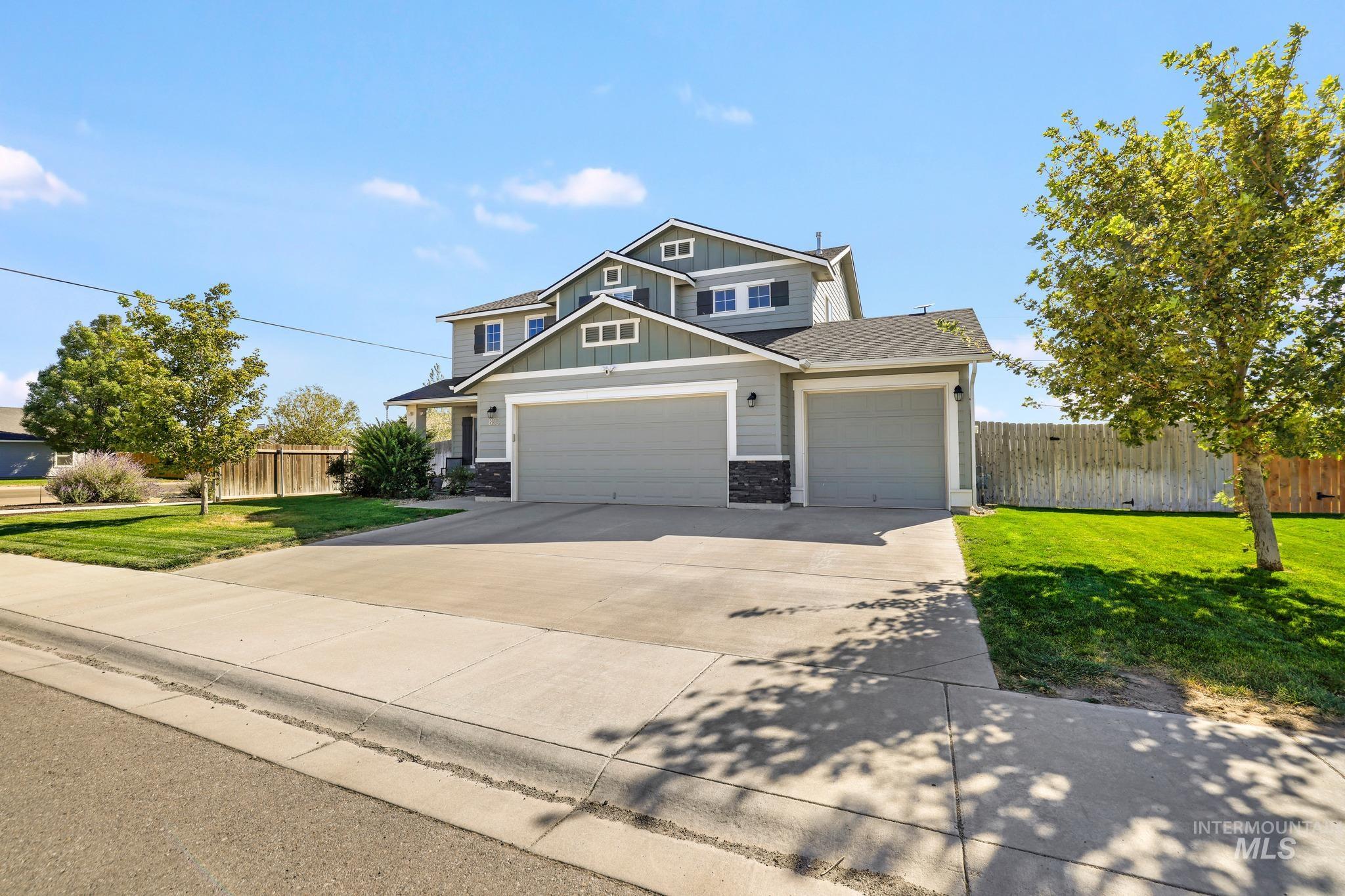 805 Sw Miner Property Photo 4