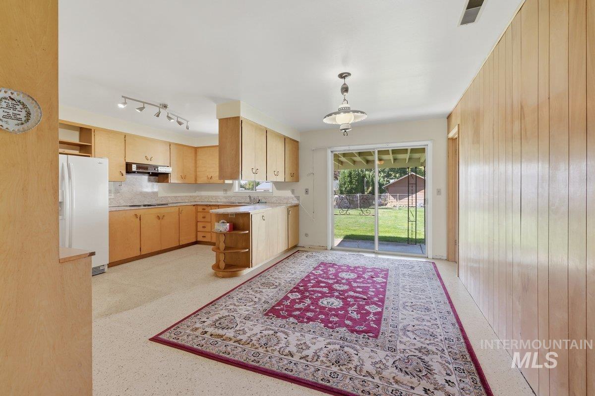 601 N Georgia Ave Property Photo 6