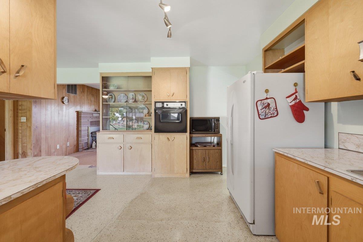 601 N Georgia Ave Property Photo 8