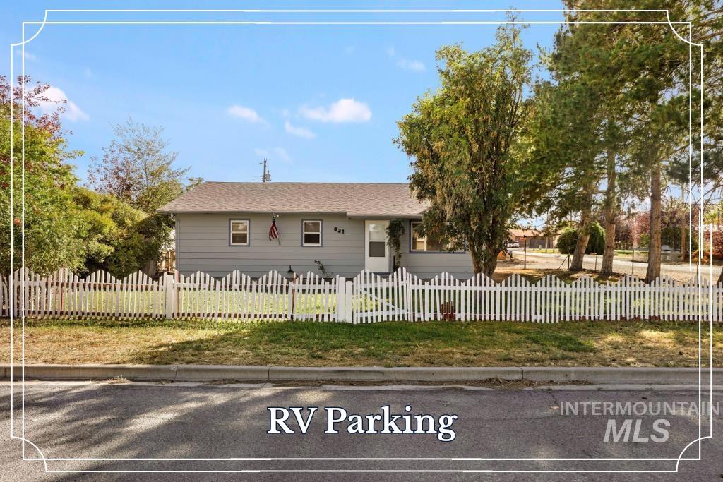 621 Parnell Dr Property Photo 1