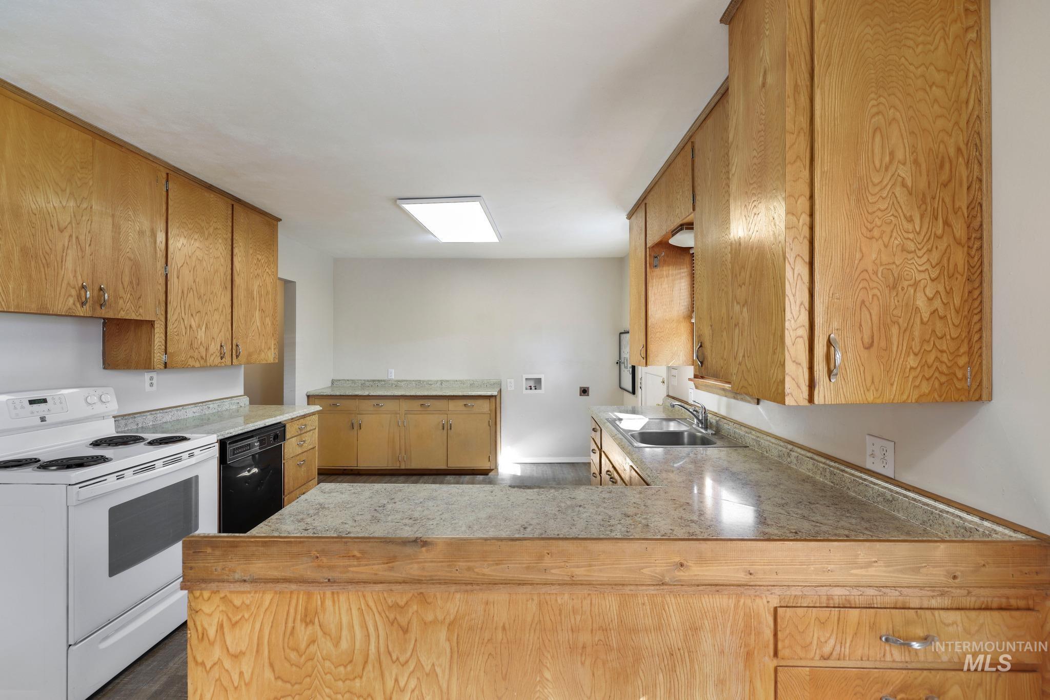 621 Parnell Dr Property Photo 12