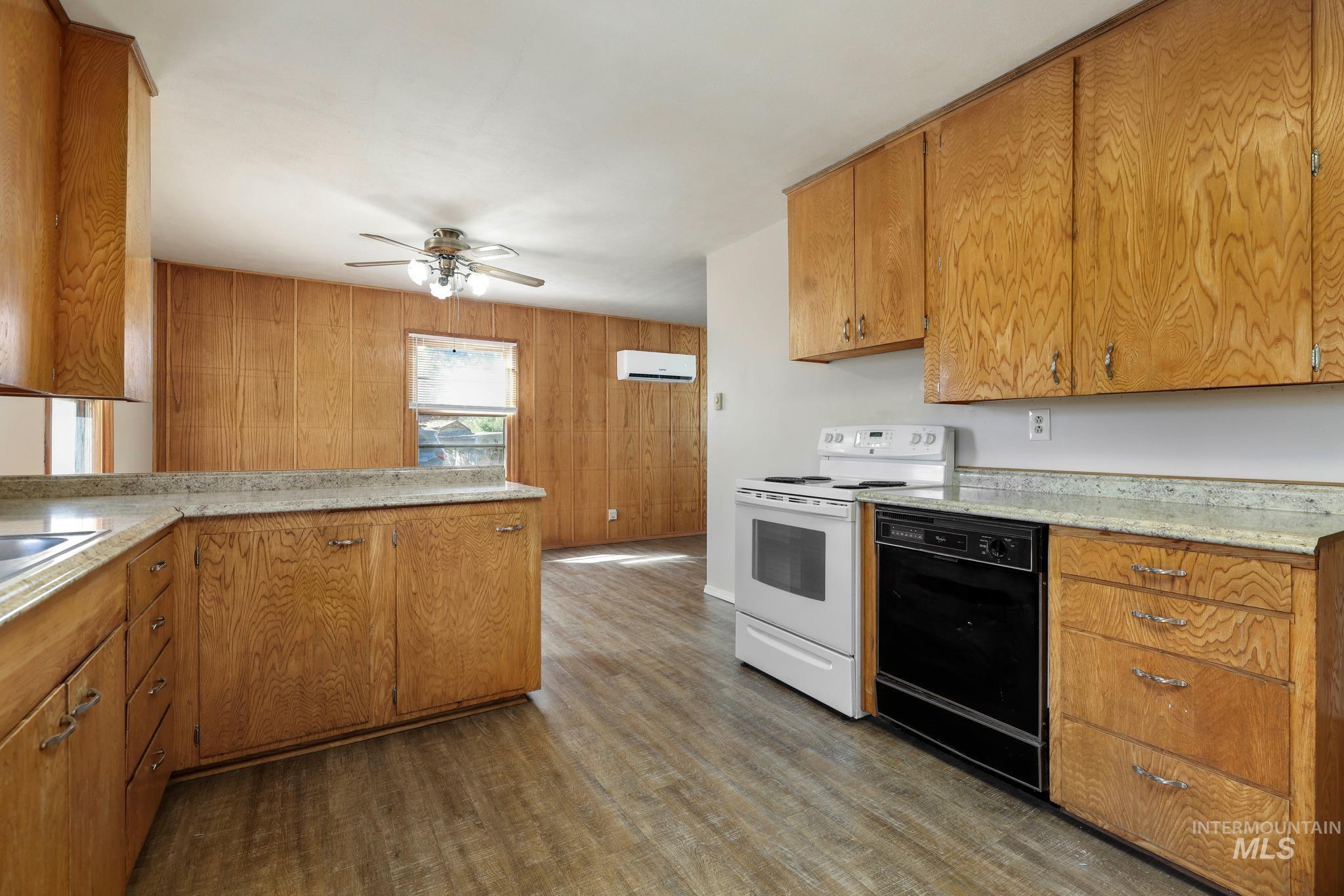 621 Parnell Dr Property Photo 13
