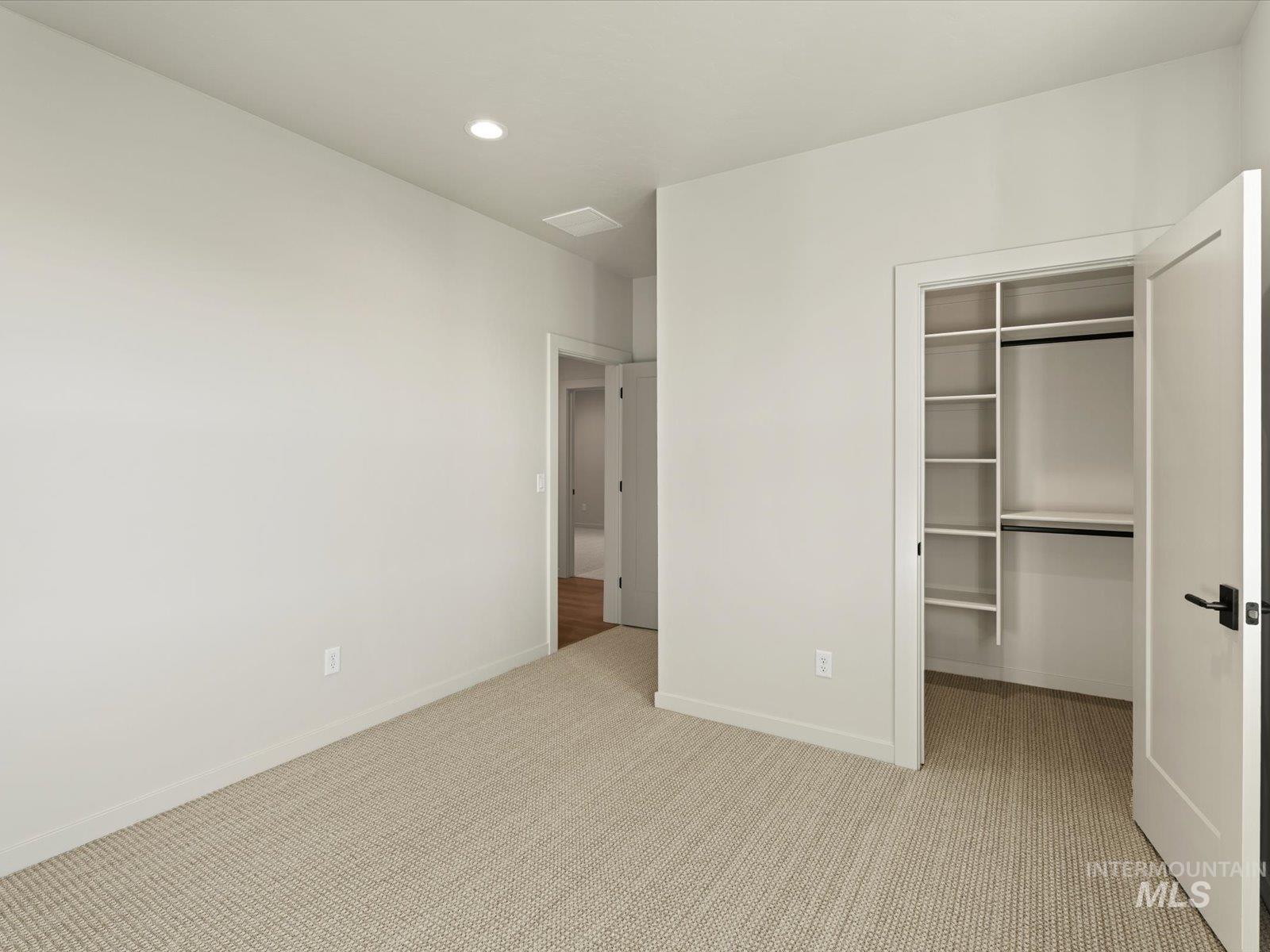 570 E Wagoneer Dr Property Photo 32