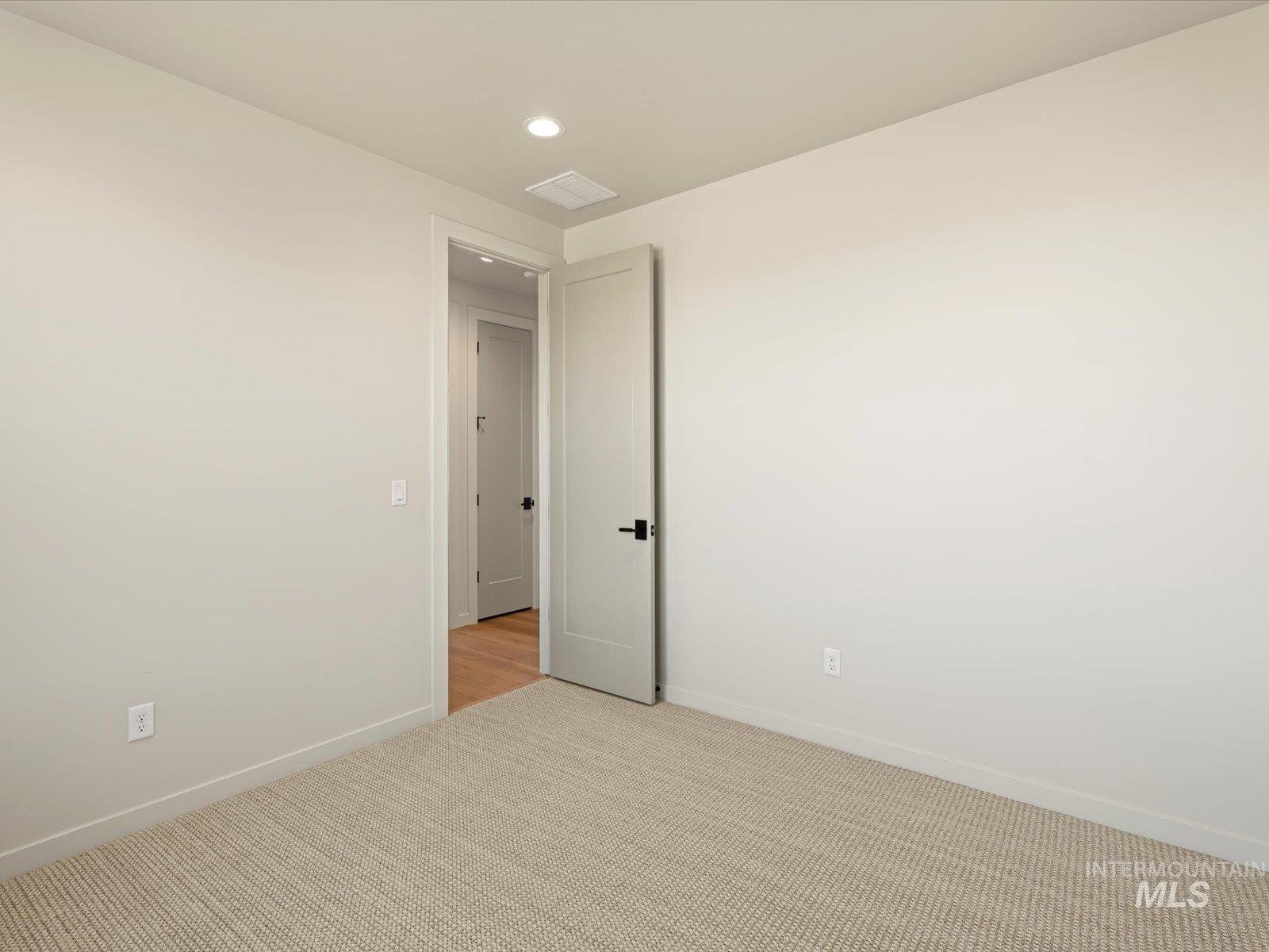 570 E Wagoneer Dr Property Photo 36
