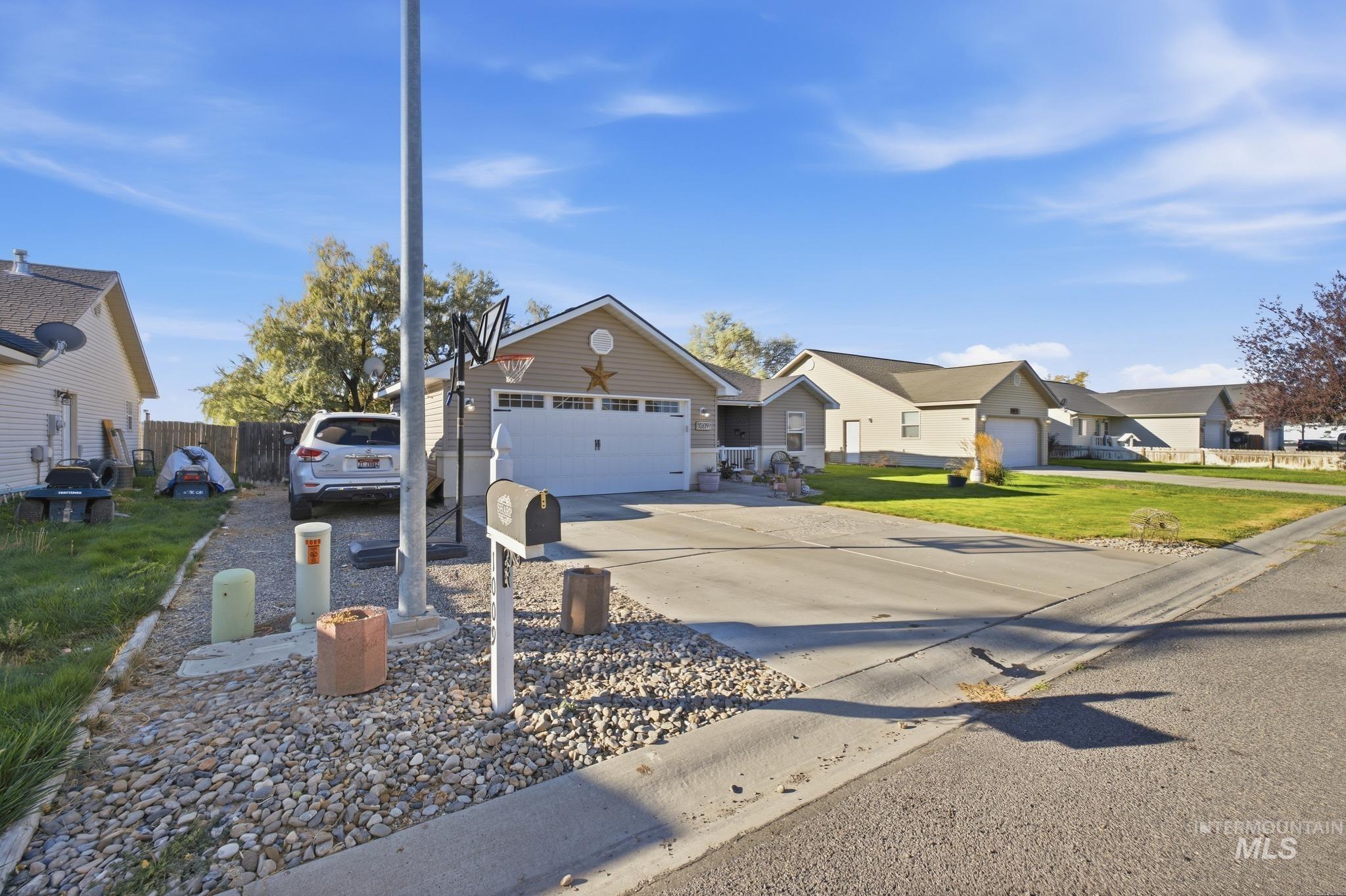 1009 Lauren Lane Property Photo 15
