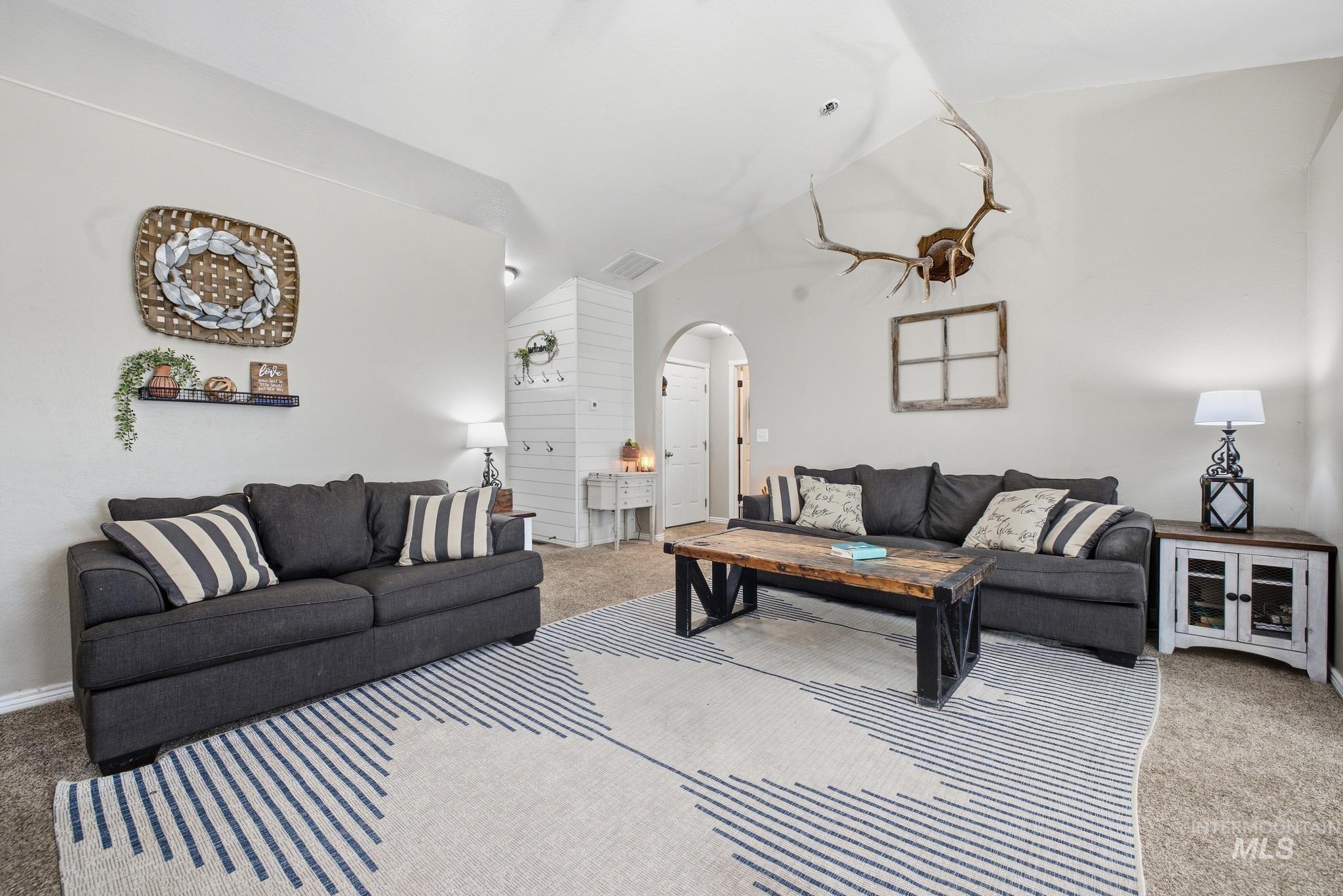 1009 Lauren Lane Property Photo 18