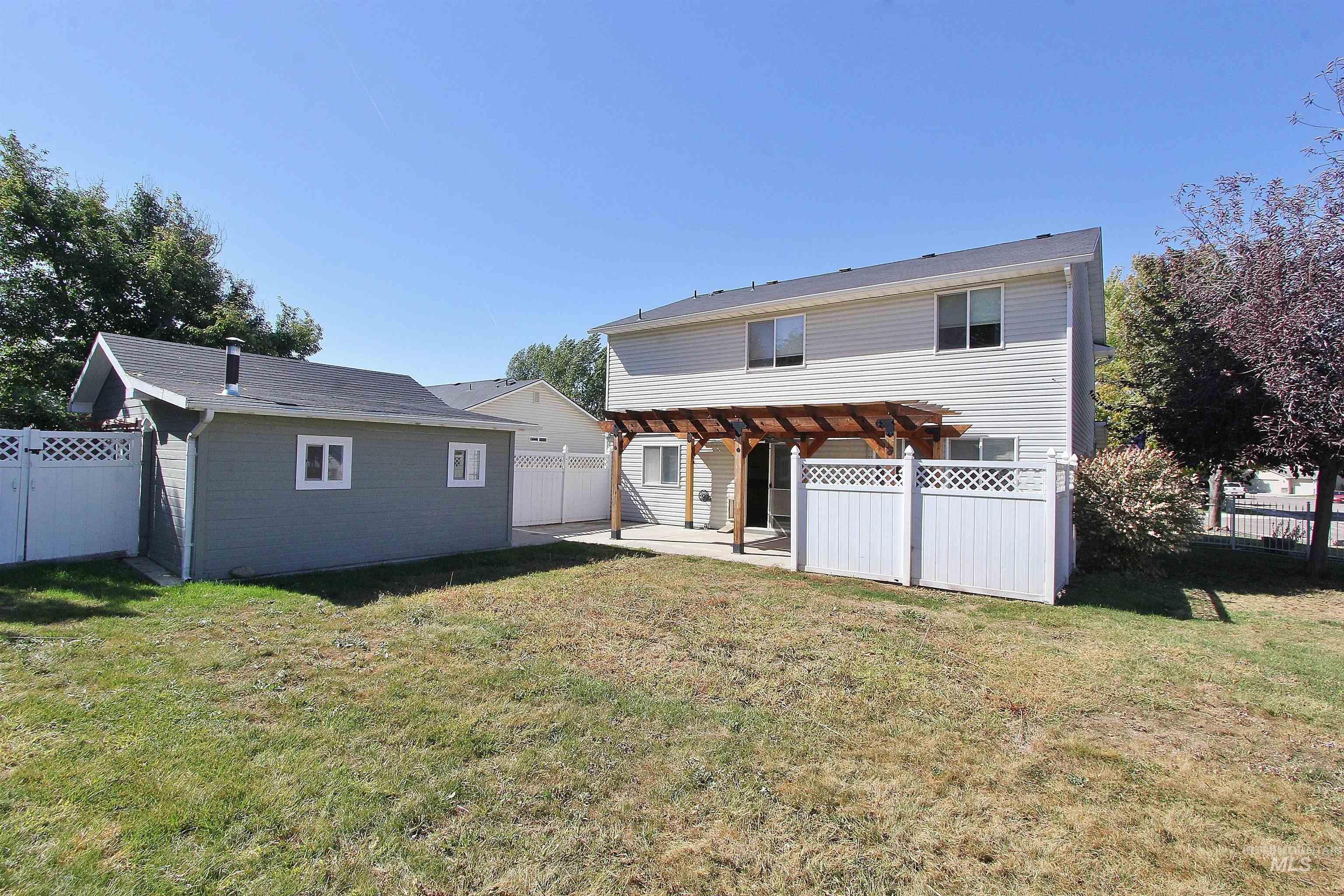 570 N Sourwood Avenue Property Photo 24