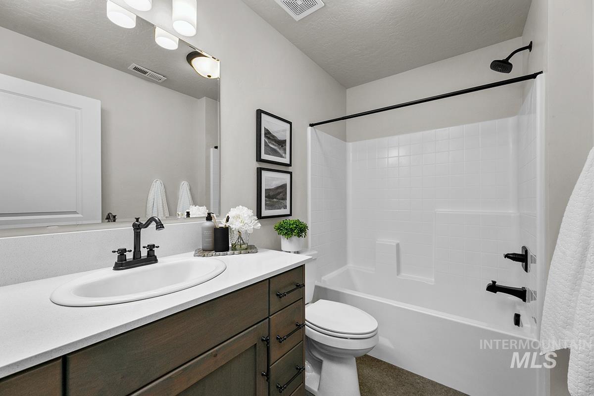 122 W Hyndman Drive Property Photo 20