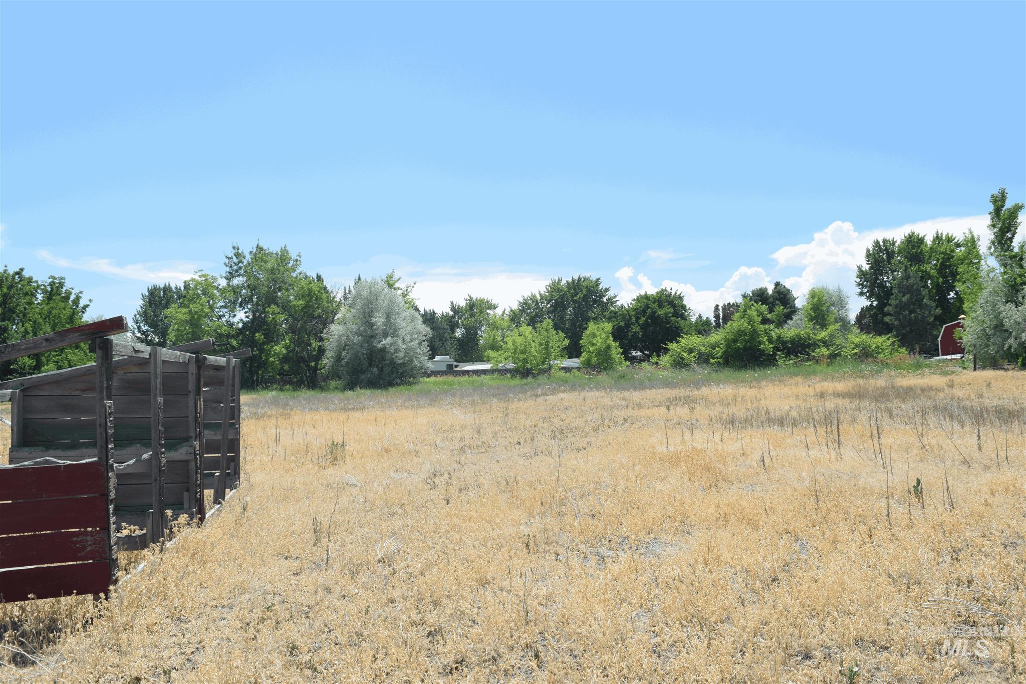 11825 W Victory Road Property Photo 2