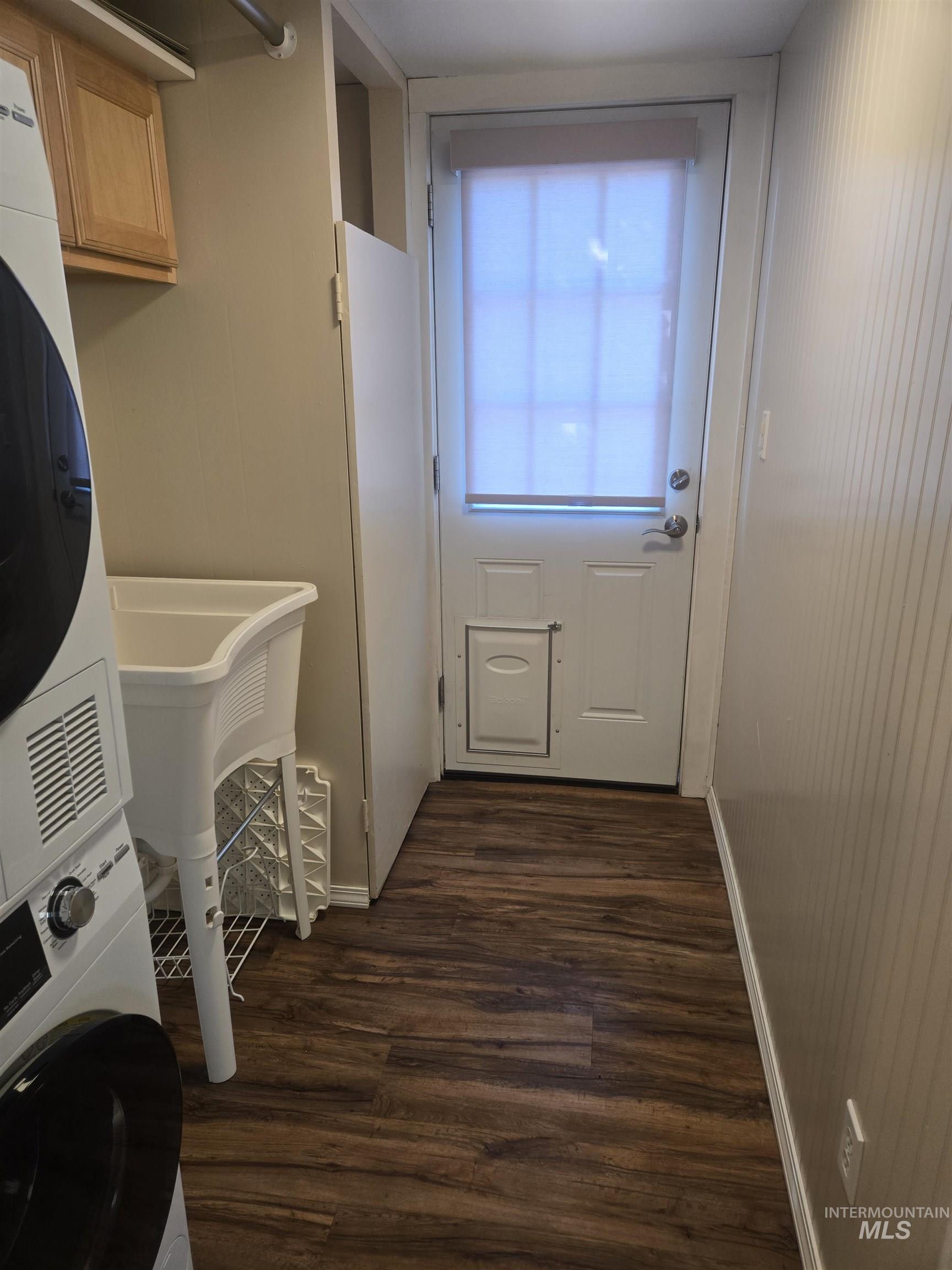 4099 Lakeview Road Property Photo 10
