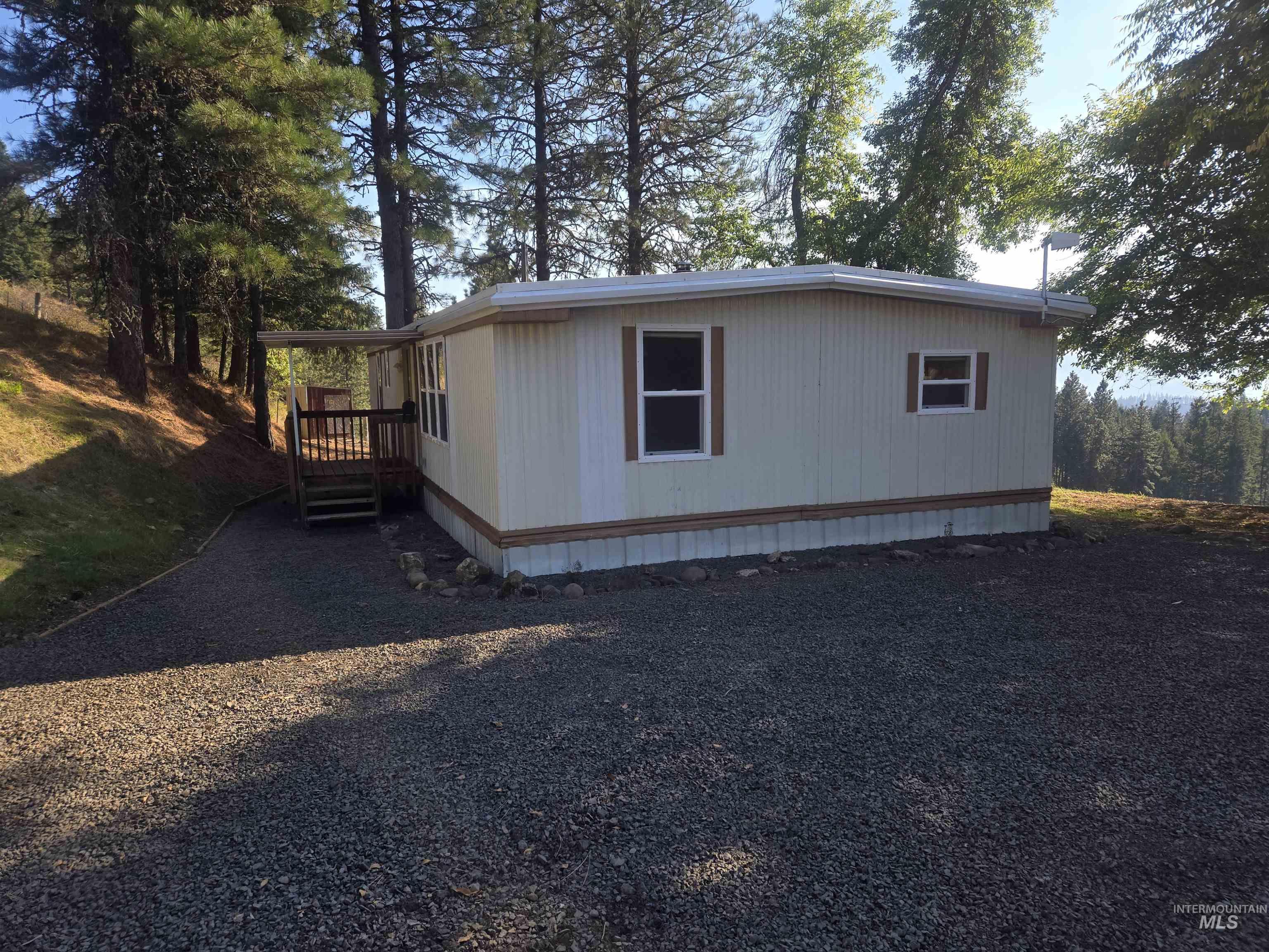 4099 Lakeview Road Property Photo 13