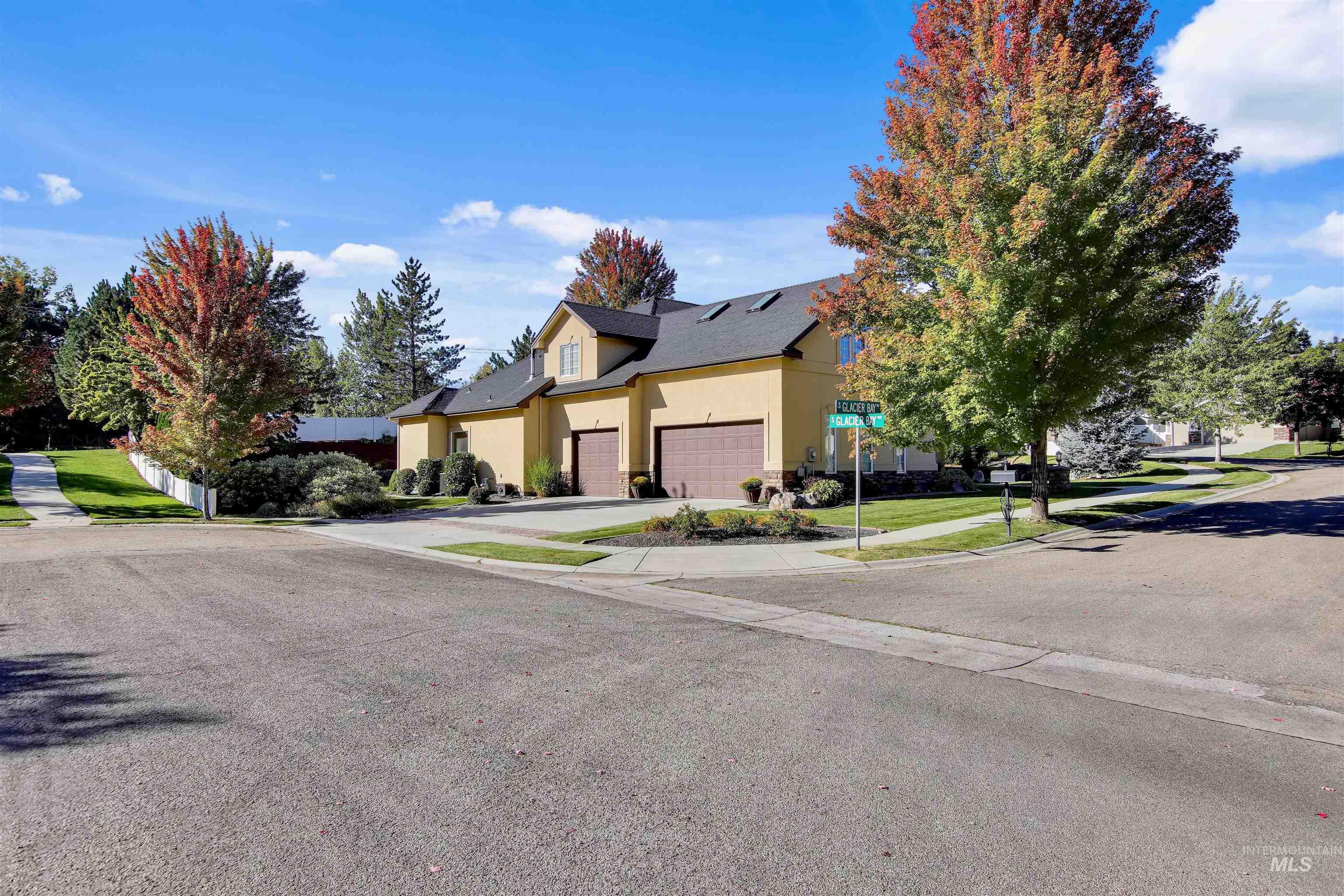 3150 S Glacier Bay Way Property Photo 3