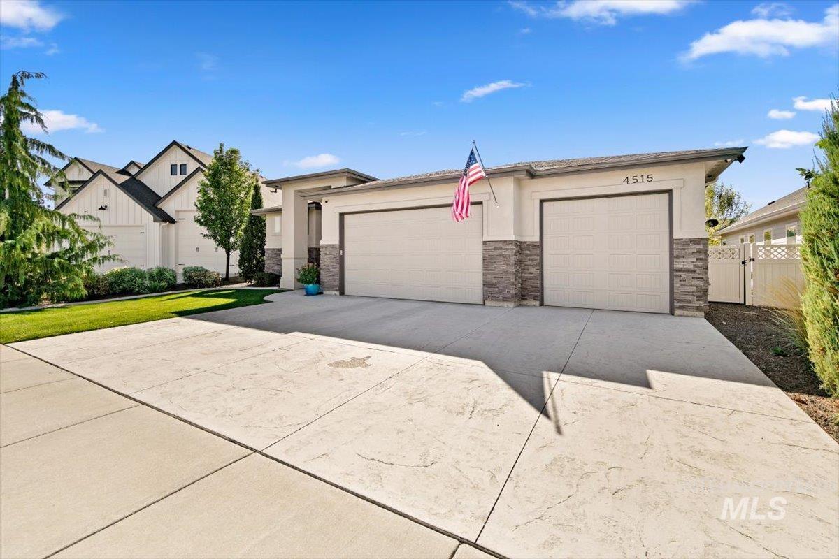 4515 W Cedar Grove Dr Property Photo 4