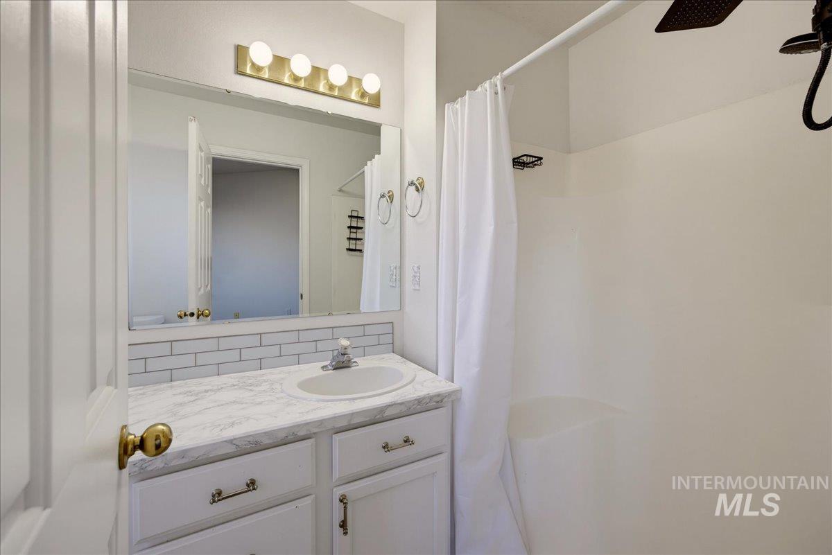 709 Monticello Ct Property Photo 24