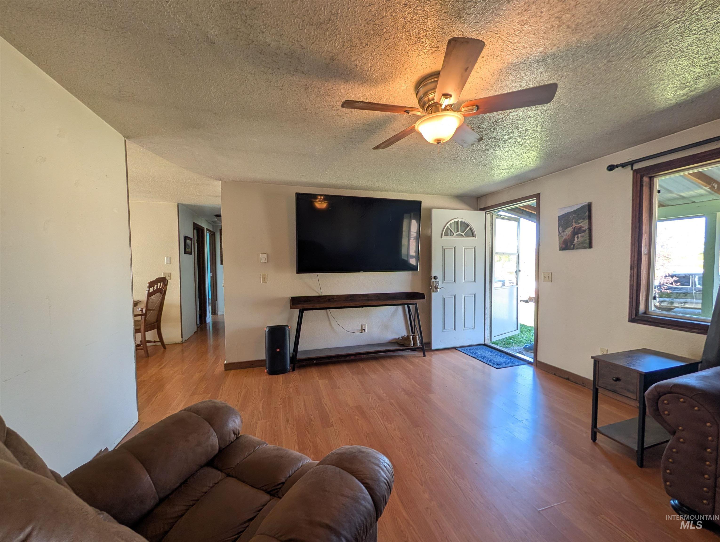 802 E Lucile Avenue Property Photo 10