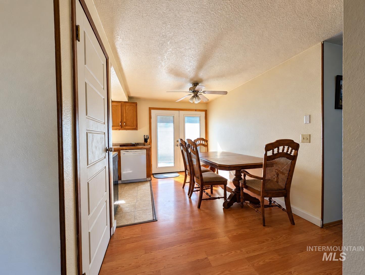 802 E Lucile Avenue Property Photo 11
