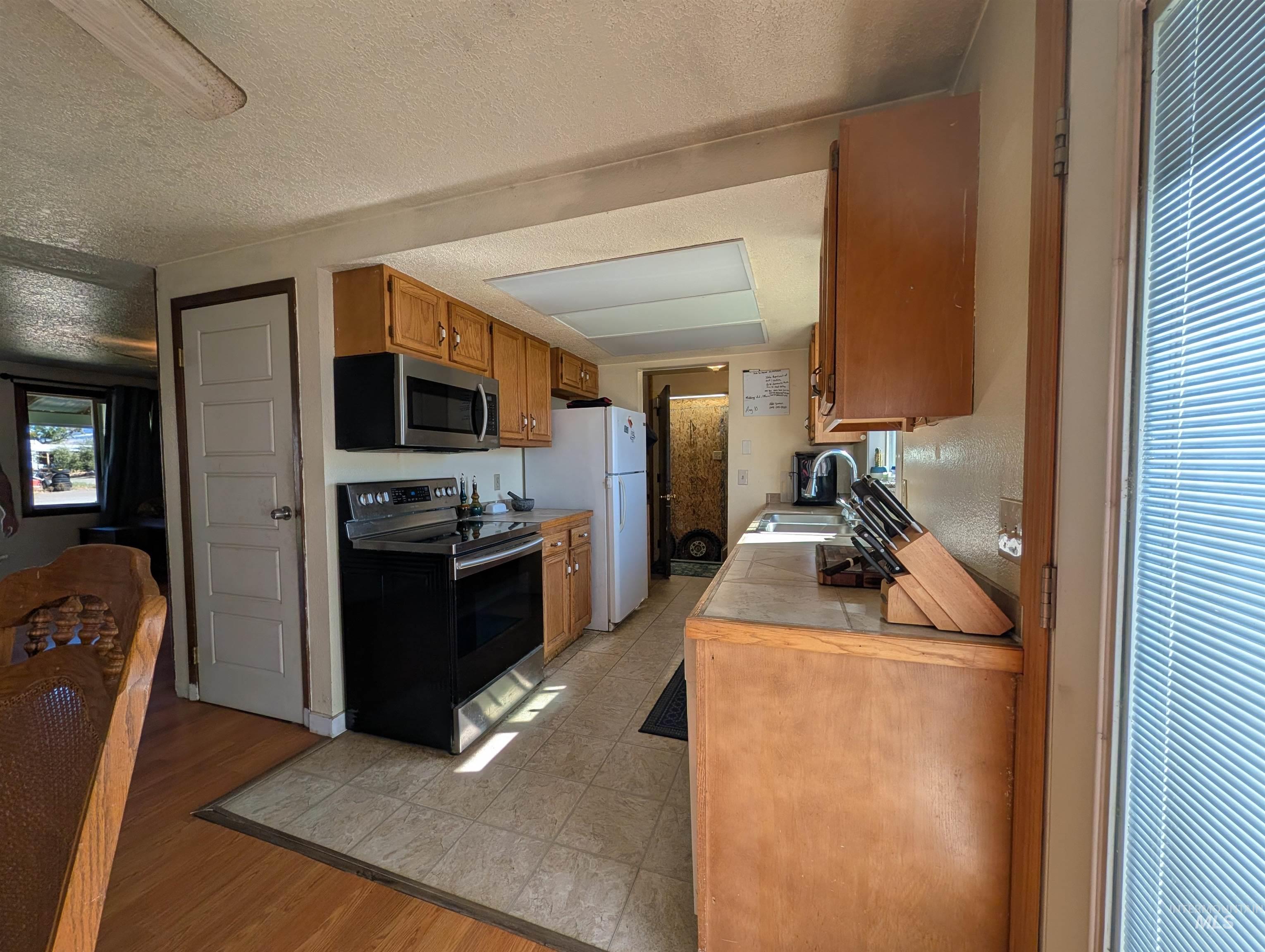 802 E Lucile Avenue Property Photo 12