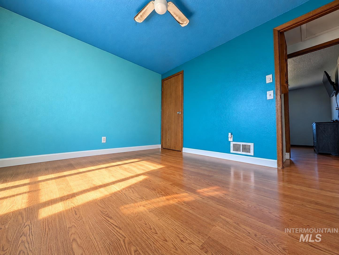 802 E Lucile Avenue Property Photo 16