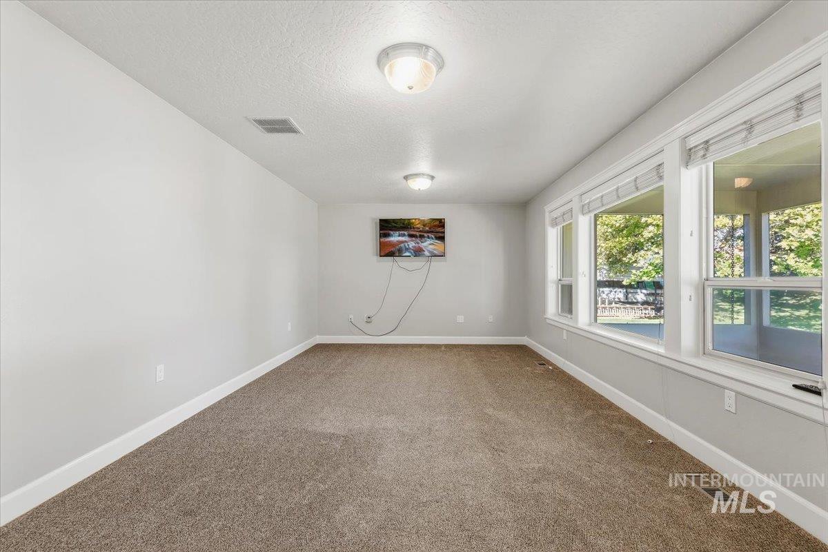 24240 Tiger Lane Property Photo 7