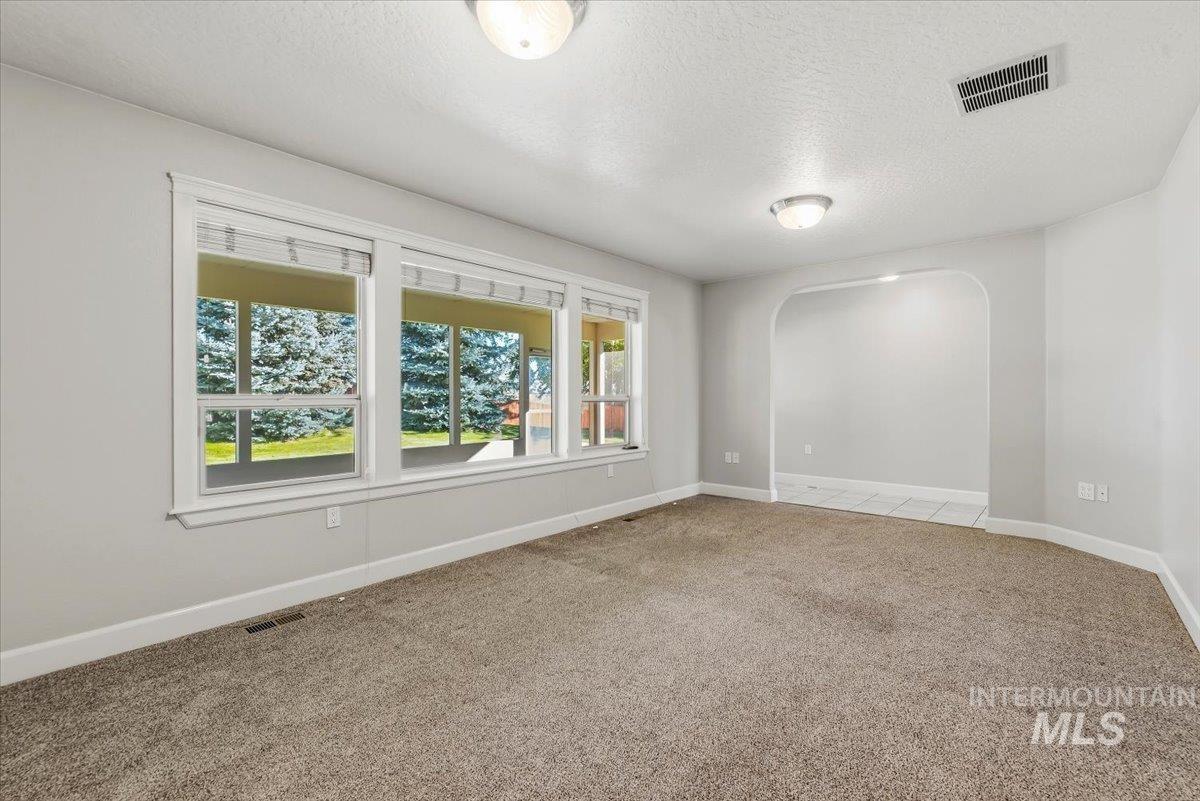 24240 Tiger Lane Property Photo 8