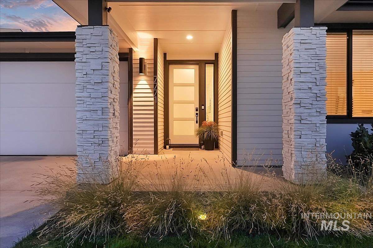7771 W Daybreak Run Ct Property Photo 2