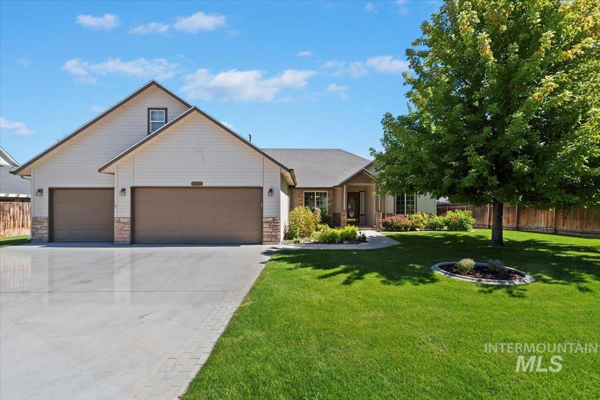3314 S Raintree Property Photo 1