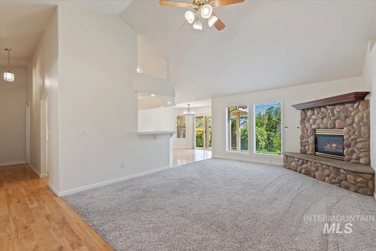 3314 S Raintree Property Photo 7