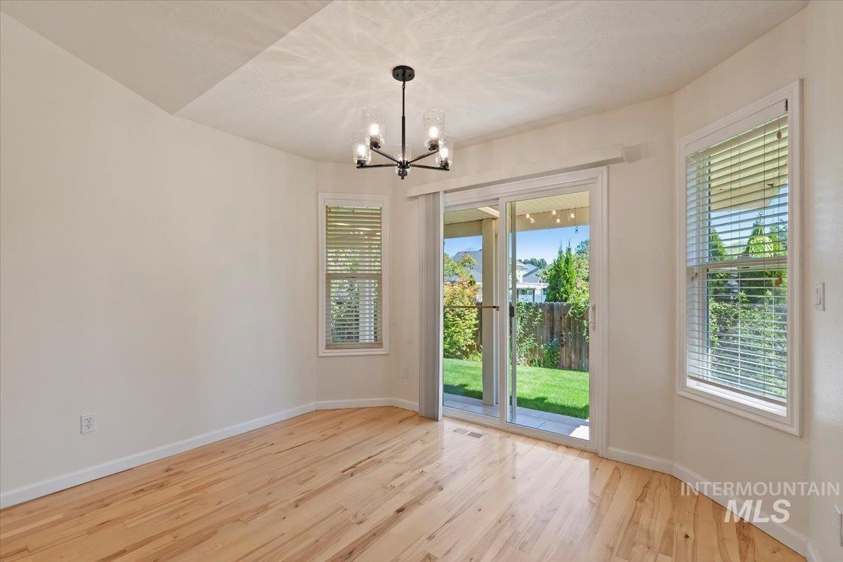 3314 S Raintree Property Photo 10
