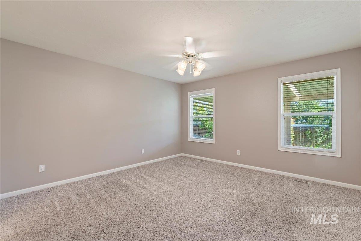 3314 S Raintree Property Photo 15