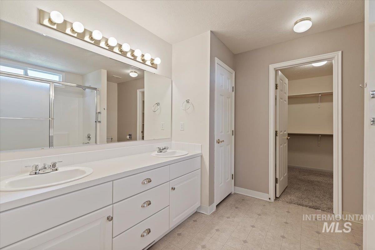 3314 S Raintree Property Photo 17