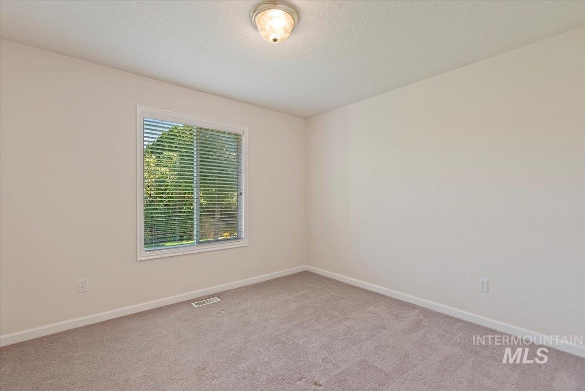 3314 S Raintree Property Photo 19