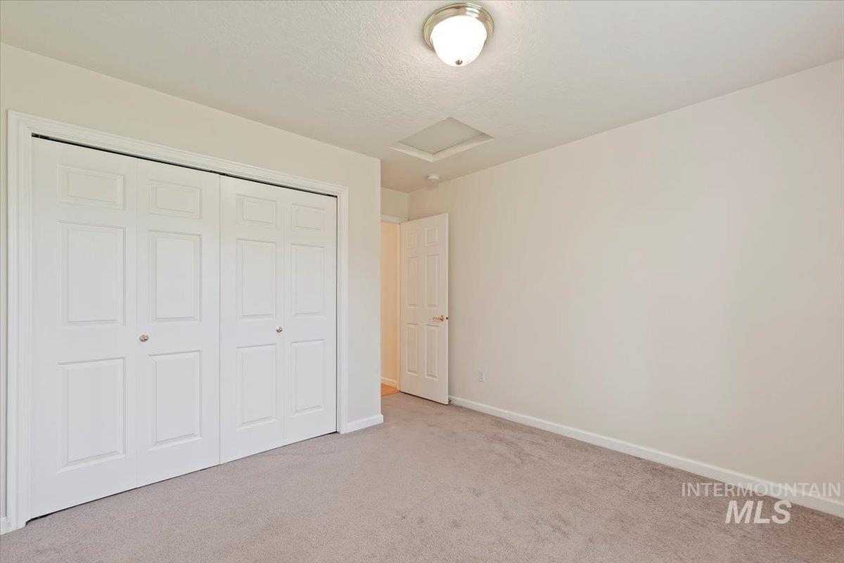 3314 S Raintree Property Photo 20
