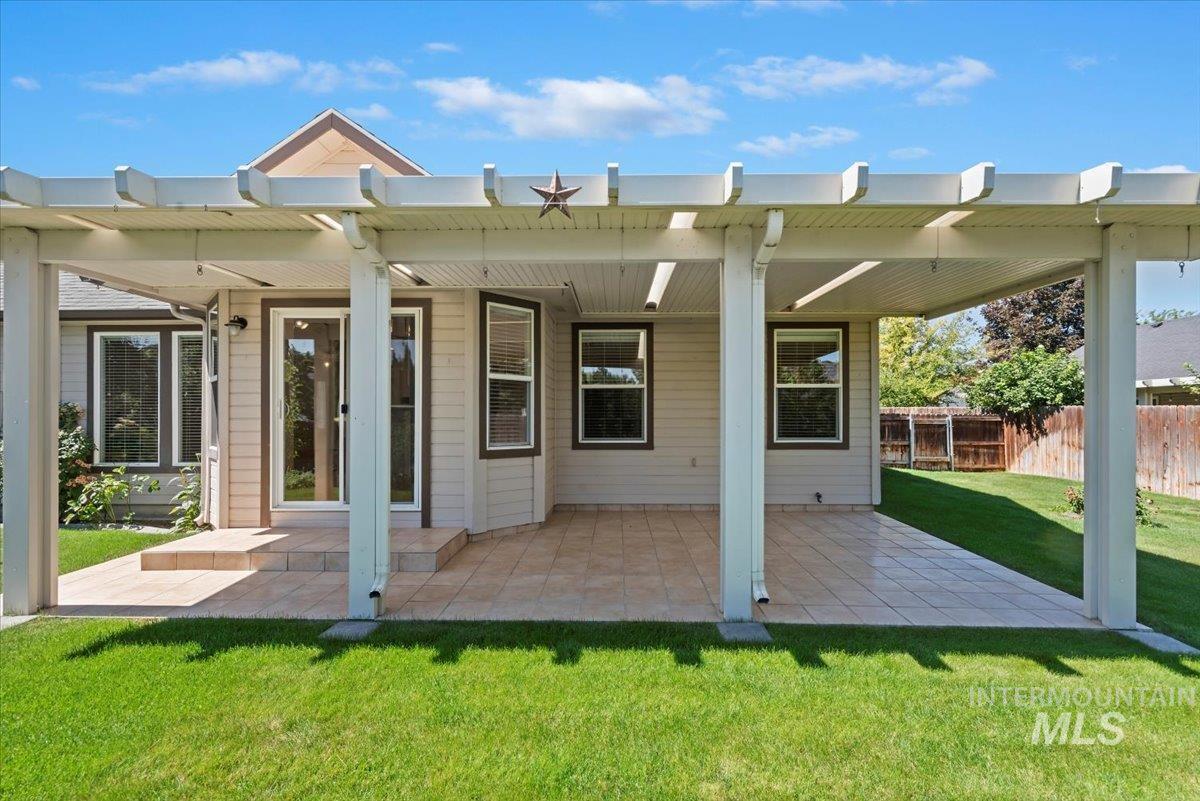 3314 S Raintree Property Photo 28