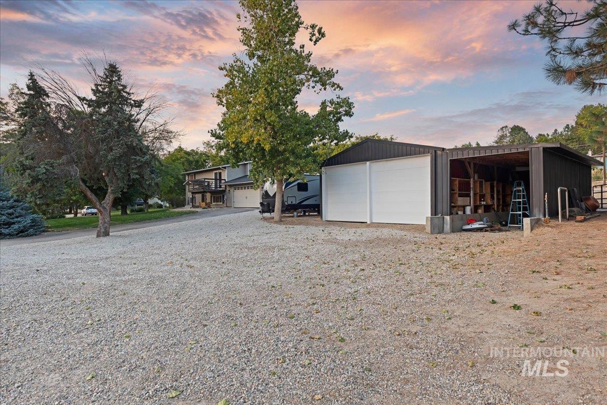 10028 W Cayuse Ln. Property Photo 2