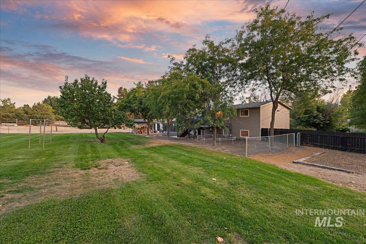 10028 W Cayuse Ln. Property Photo 5