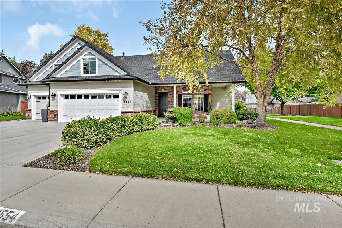 14554 W Woodspring Dr Property Photo 1