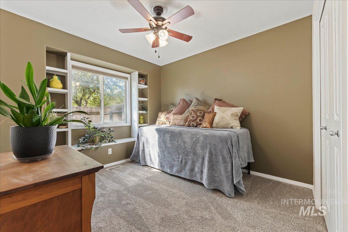 3398 S Featherly Way Property Photo 16
