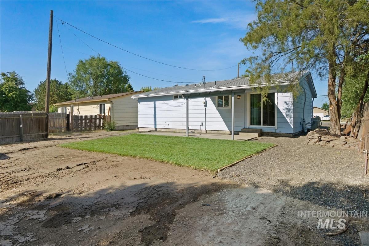 1104 S Johns Property Photo 22