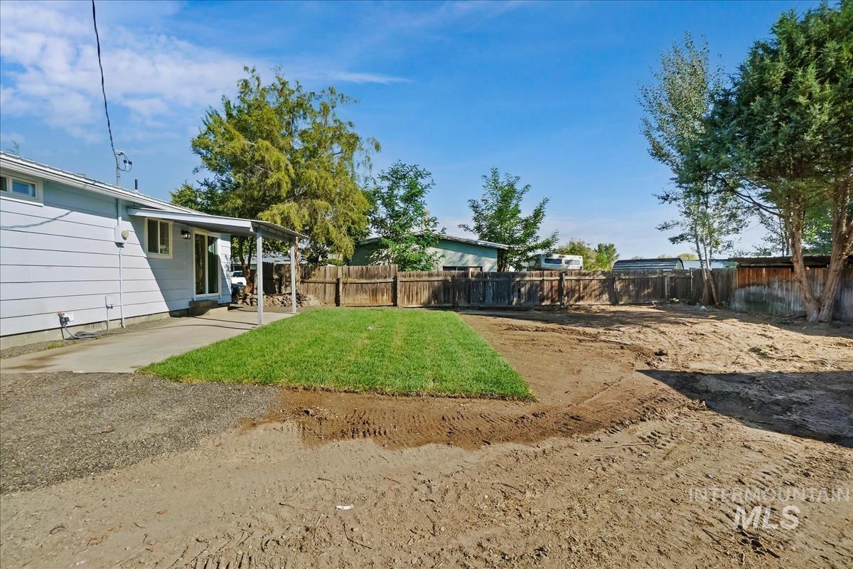 1104 S Johns Property Photo 23