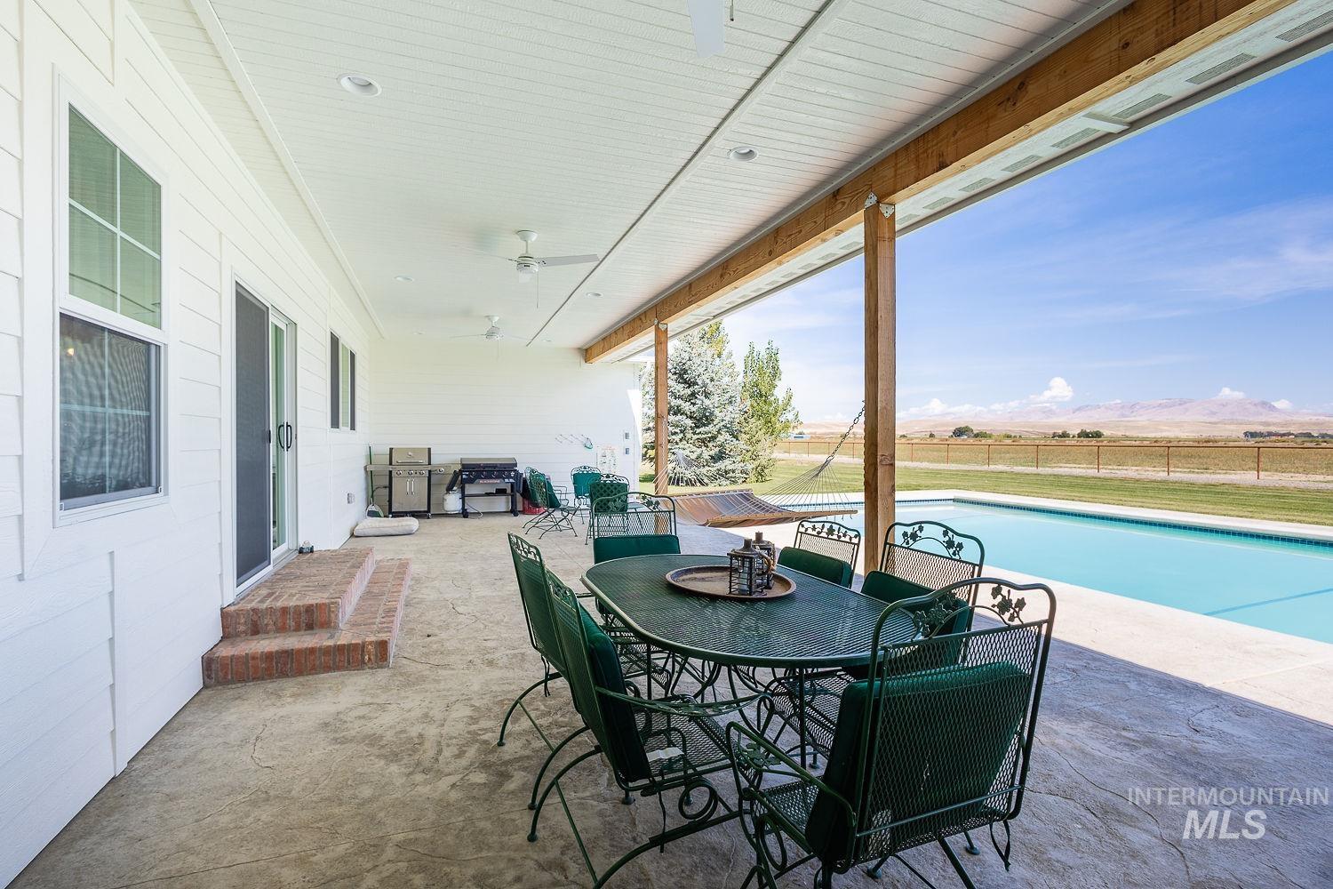 3500 Beacon Property Photo 28