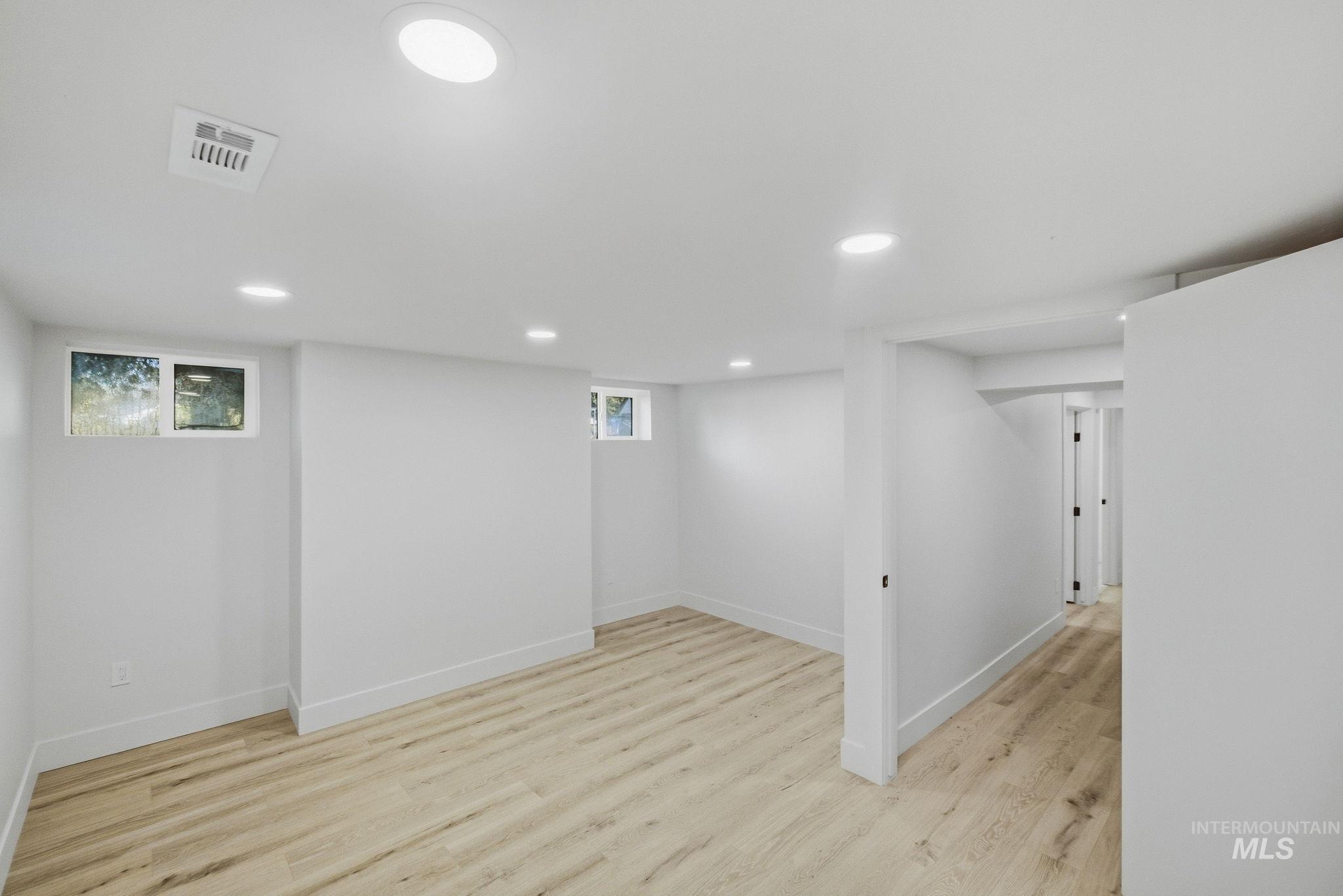 3113 W. Overland Road Property Photo 28