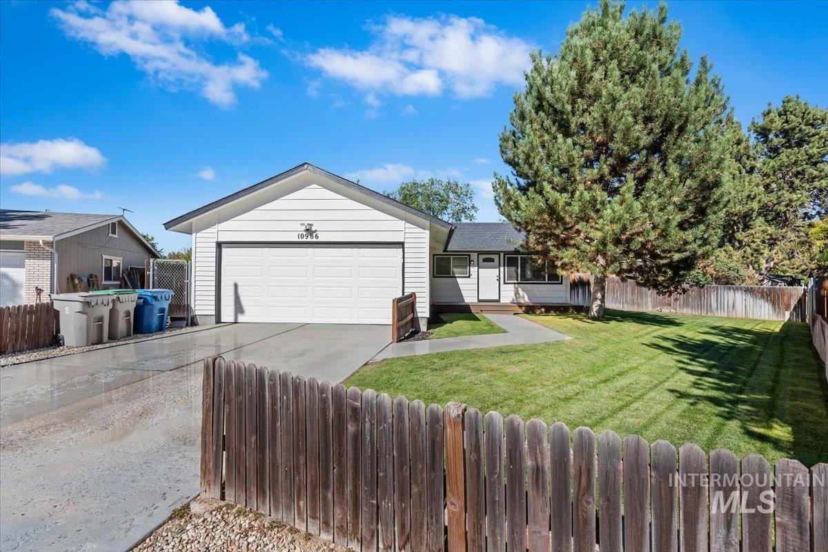 10986 W Wildrose Crt Property Photo 1