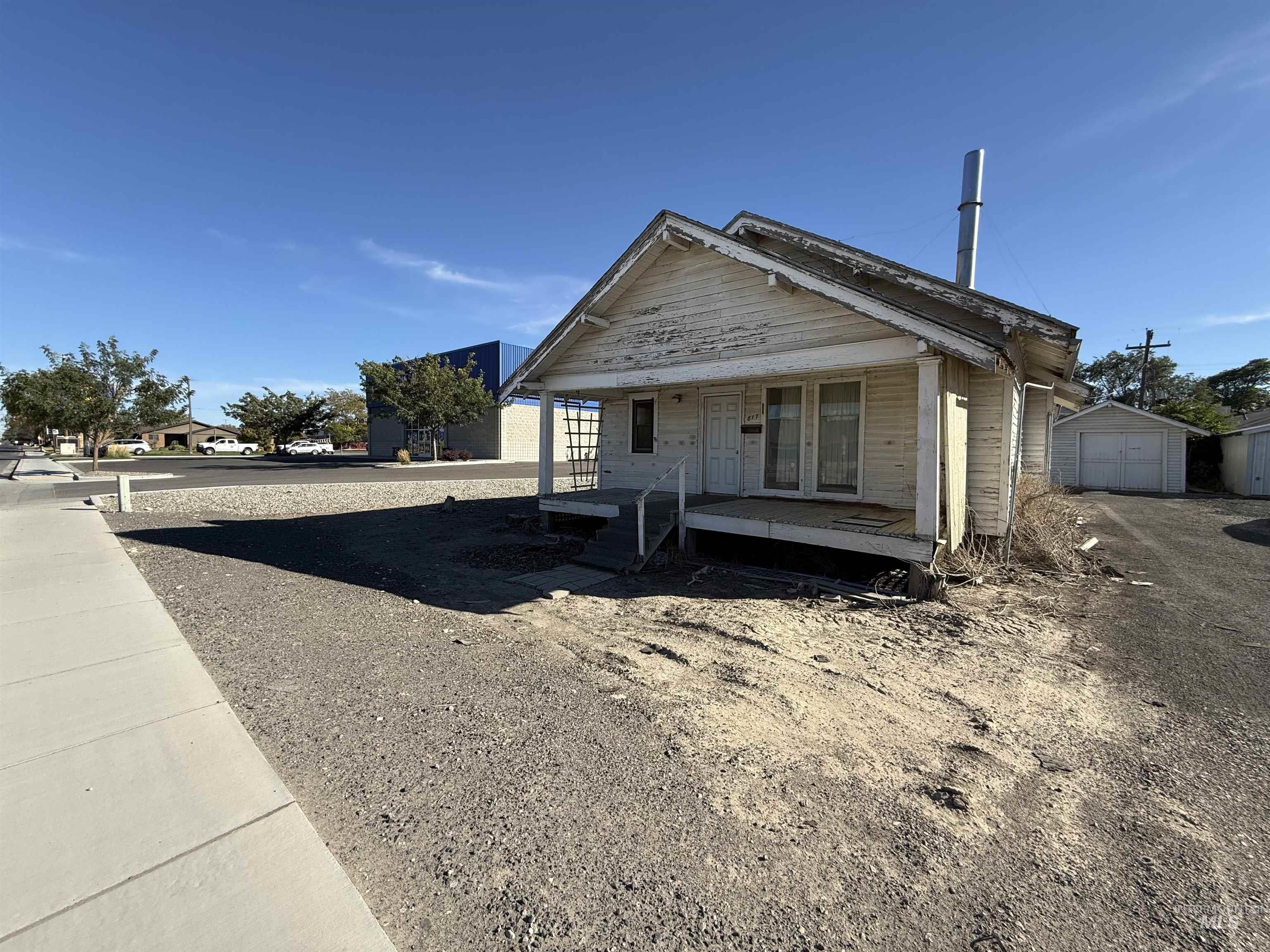 817 Burley Ave Property Photo 1