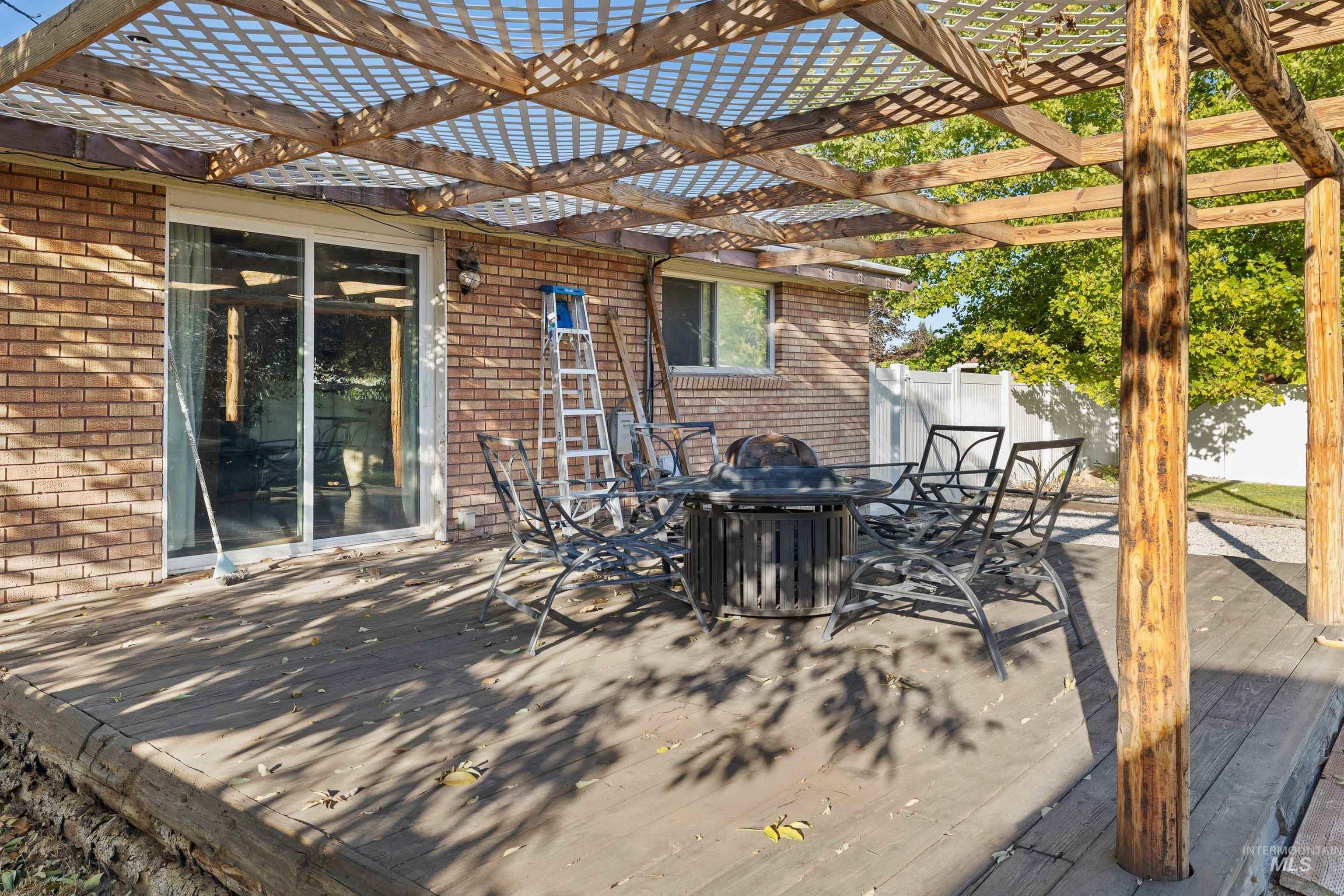 763 N Walnut Street Property Photo 22