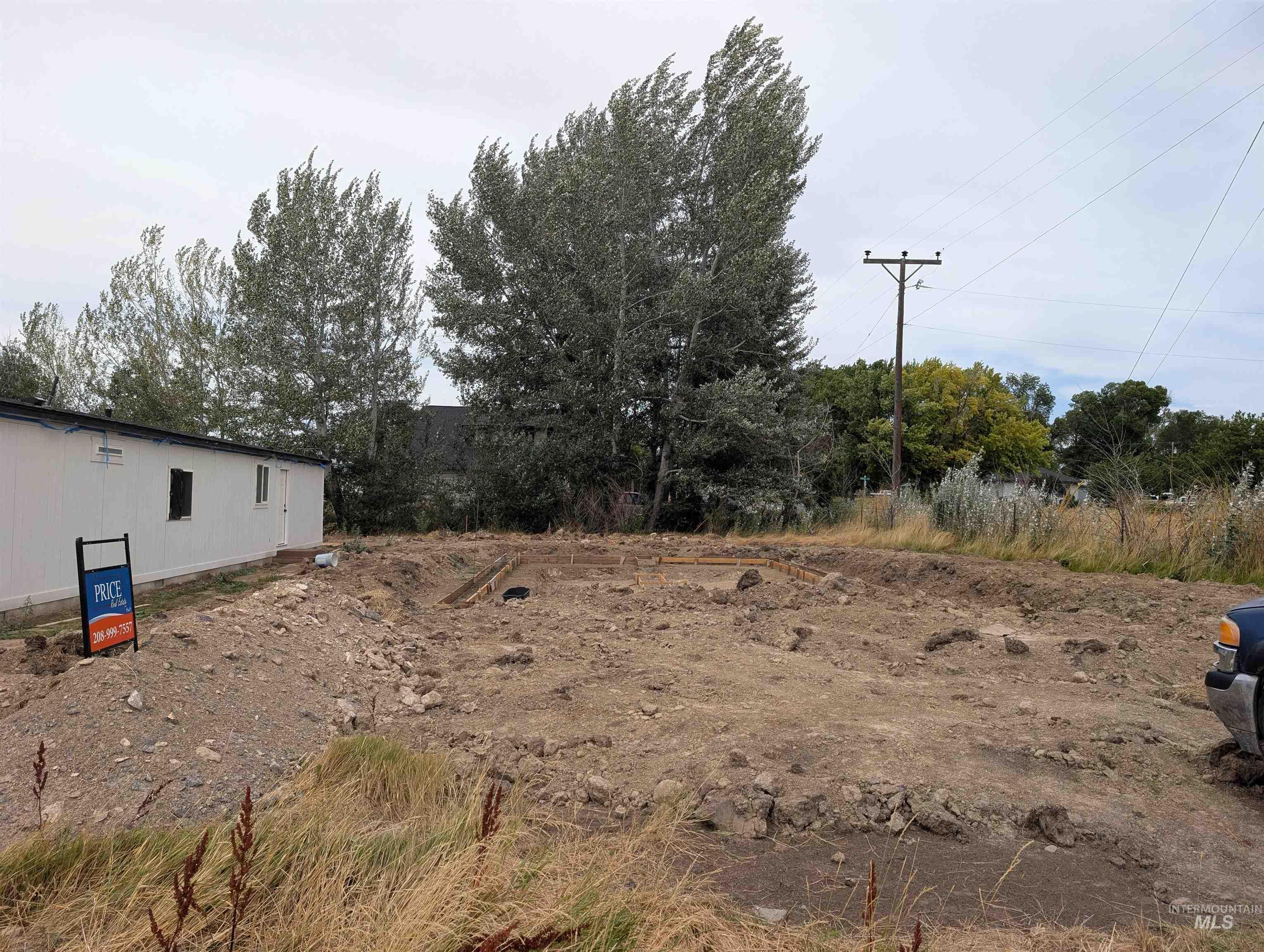 220 W Cassia Property Photo 1