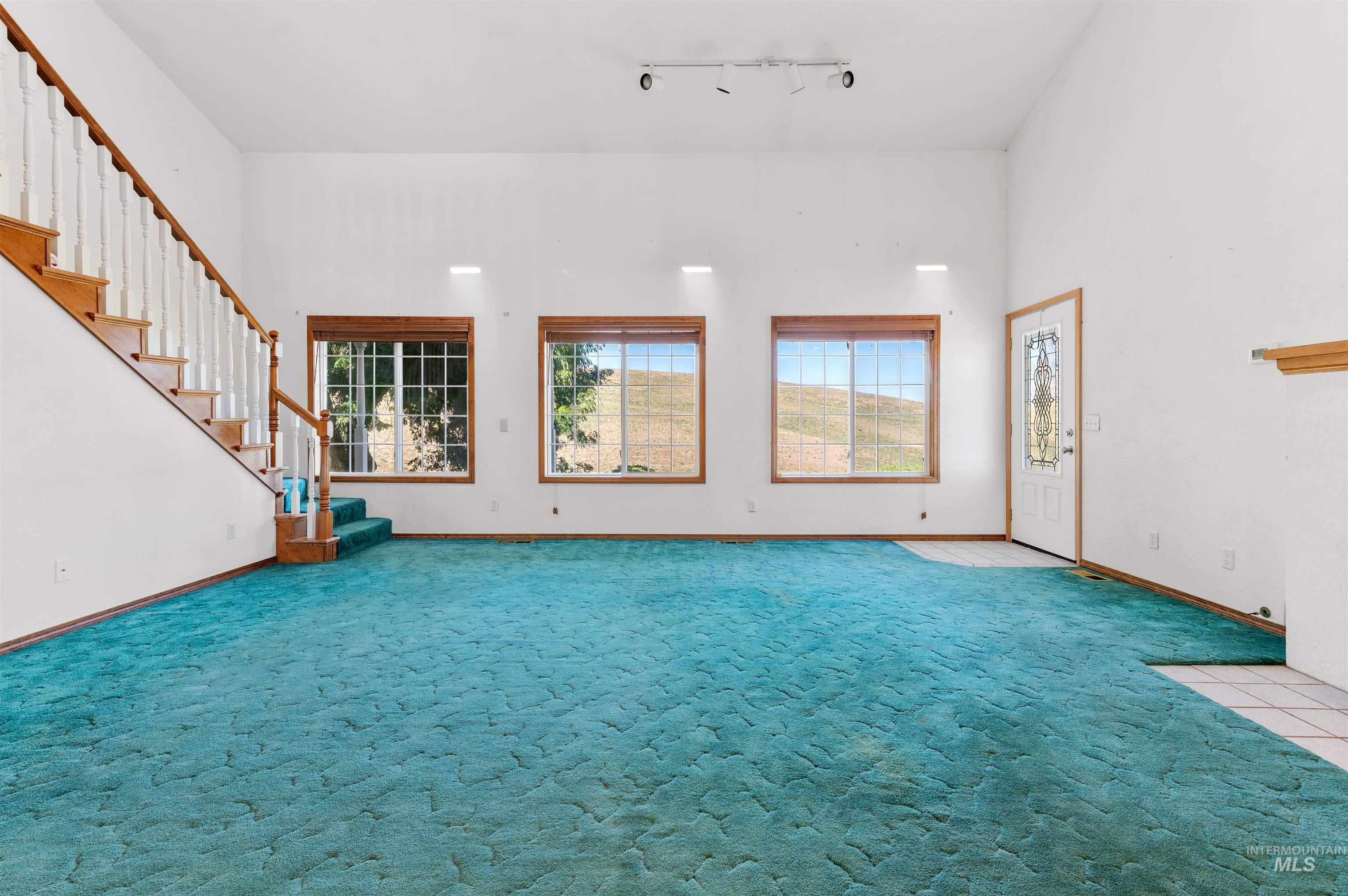 30344 Leland Road Property Photo 9