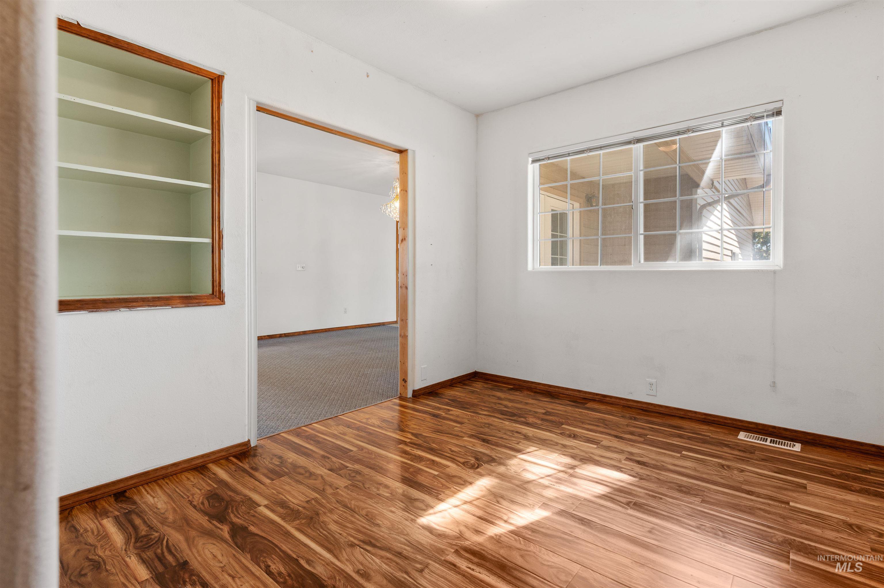30344 Leland Road Property Photo 13