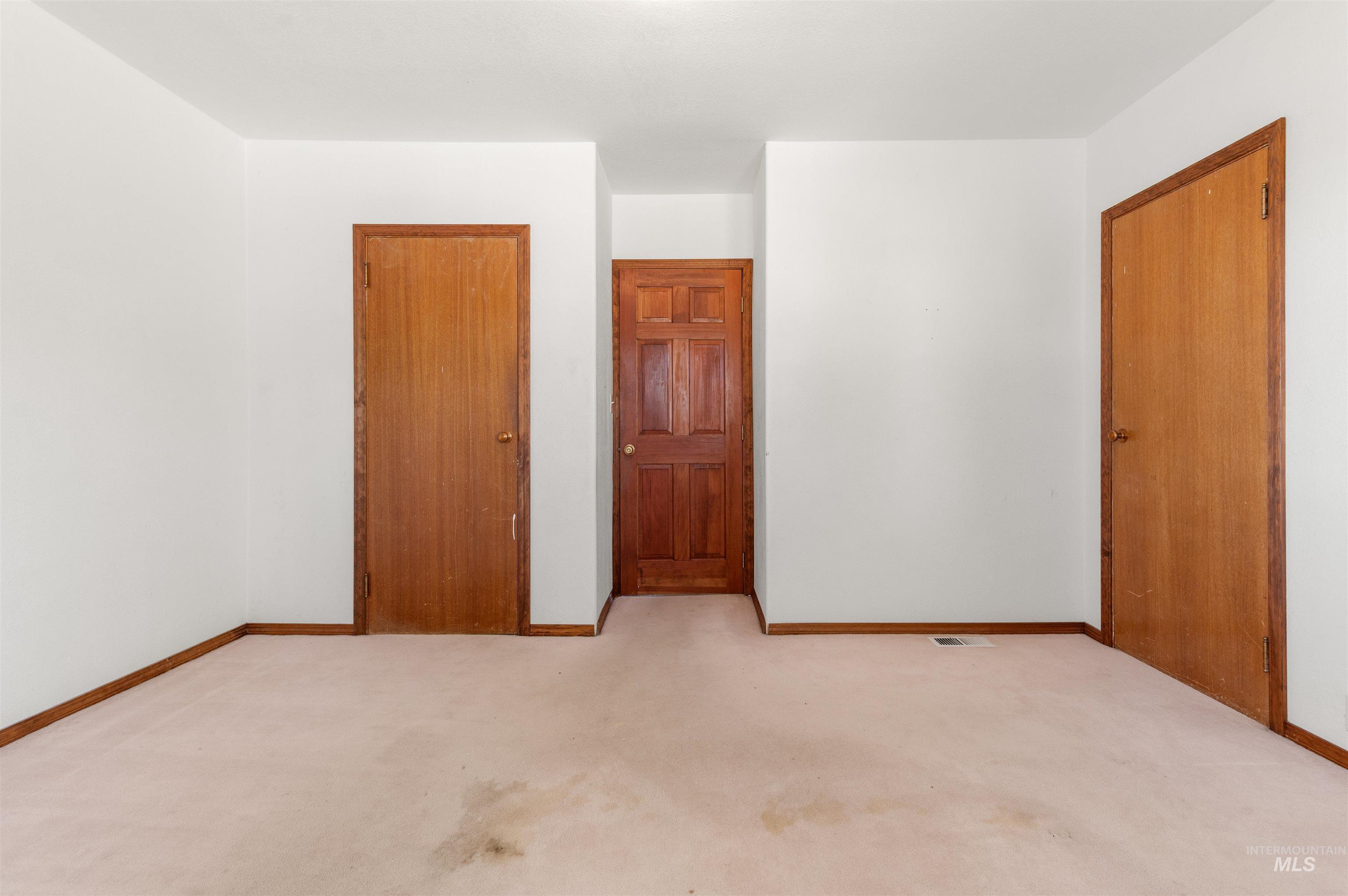 30344 Leland Road Property Photo 16