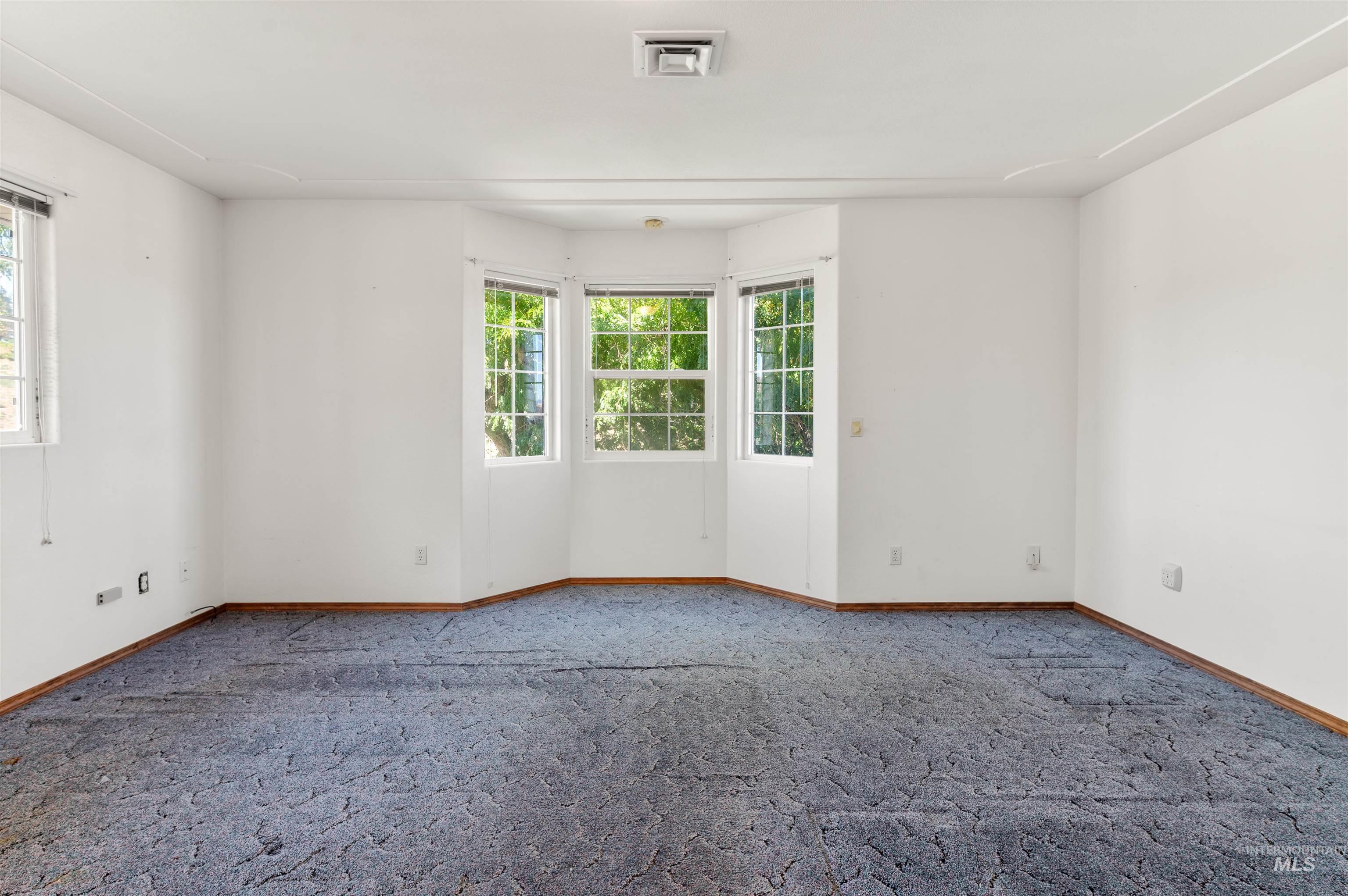 30344 Leland Road Property Photo 20
